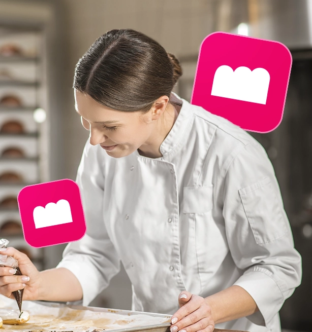 Confeiteira feliz em sua cozinha